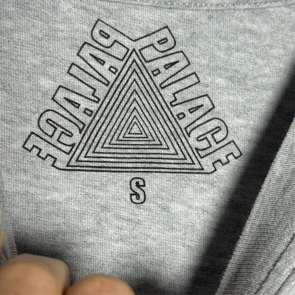 Palace Skateboards Split Logo Gray Mens t-Shirt Size small - Picture 4 of 7